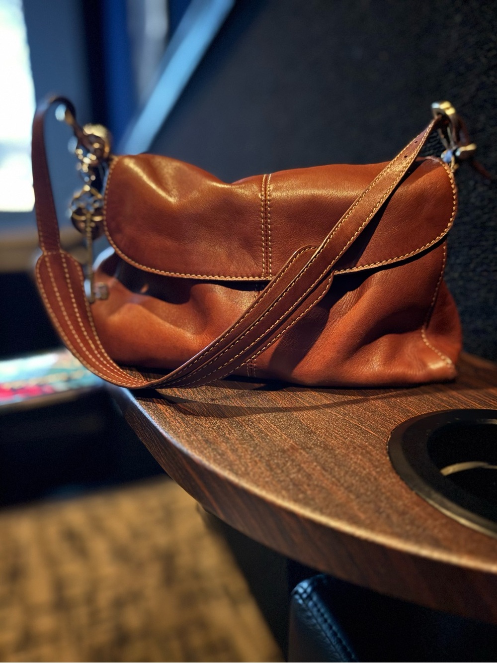 Liz Claiborne 100% Soft Cow Hide Leather Flap Bag // Slouchy 90’s Y2K Minimalist